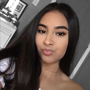 Meet your Posher, Steph